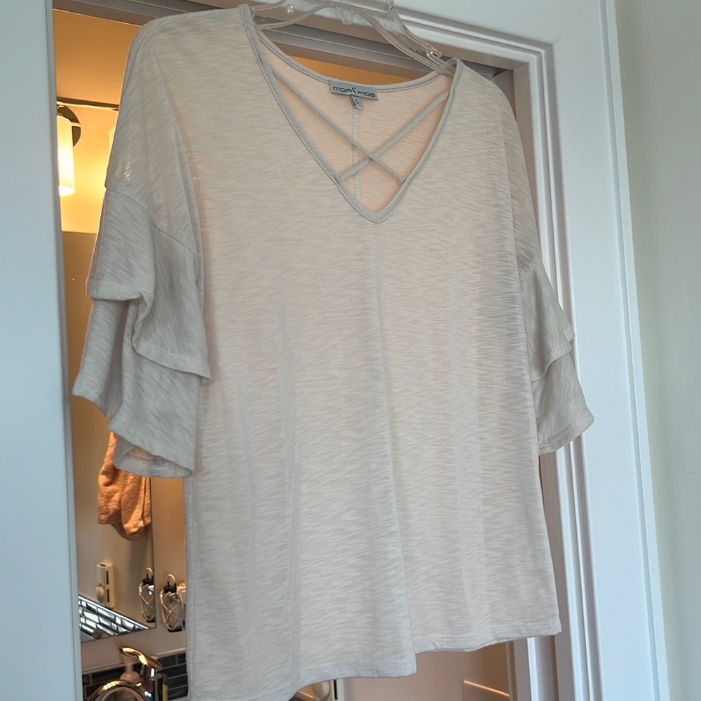 Moa Moa Cream Top